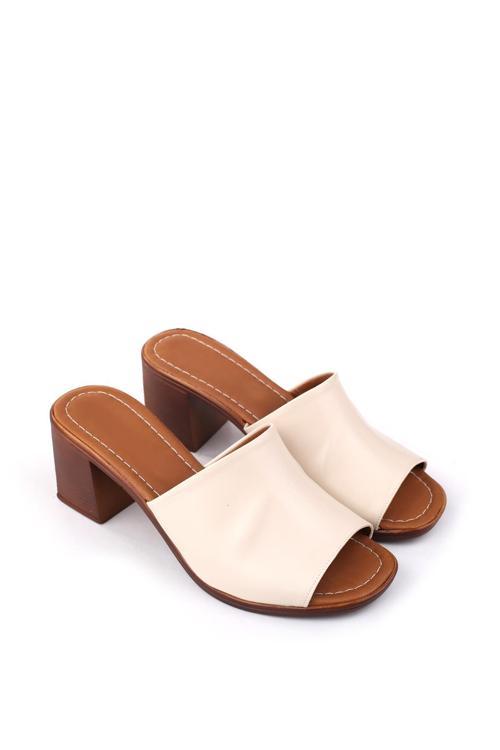 1701 Kadın 7 Cm Kare Topuk Rahat Taban Kadın Terlik