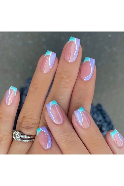 Vanilla Avenue Glosy Blue And Purple Kısa Kare Kendinden Yapışkanlı Takma Tırnak 24 Adet