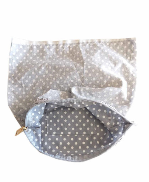 Çanta Aksesuar 28X28 Cm Dikilmiş Fermuarlı Astar Puantiye Açık Gri