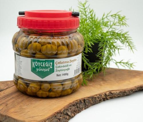 Ekincik Çıtlatma Zeytin 1400 gr