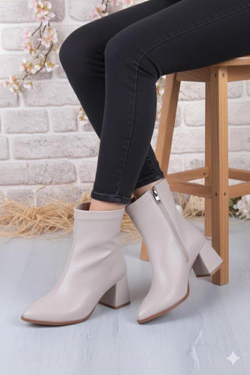 1193 Uraz Rahat 6 Cm Kalın Topuk Yüksekliği Sivri Burun Kadın Bot