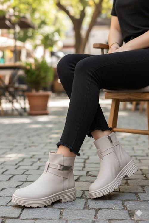 1186 Rahat Sıcak Astar Kaymaz Taban Fermuarlı Kadın Bot