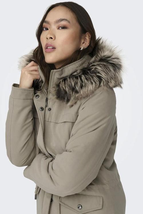 Onlnewstarline Regular Fit Yumuşak Tüy Detaylı Kapüşonlu Bayan Mont 15297128 BEJ