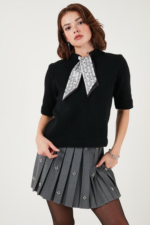 Yün Karışımlı Regular Fit Fularlı Yaka Kısa Kollu Triko Bayan Kazak 4617023 SİYAH