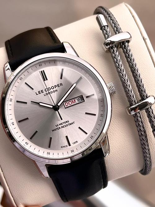 İtalyan Tasarım Bileklik Hediyeli 2 Yıl Garantili 5 Atm Erkek Kol Saati ELC.08235.351