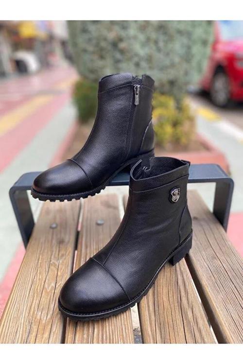 2253409K TOPUKLU FERMUARLI GÜNLÜK DERİ KADIN BOT