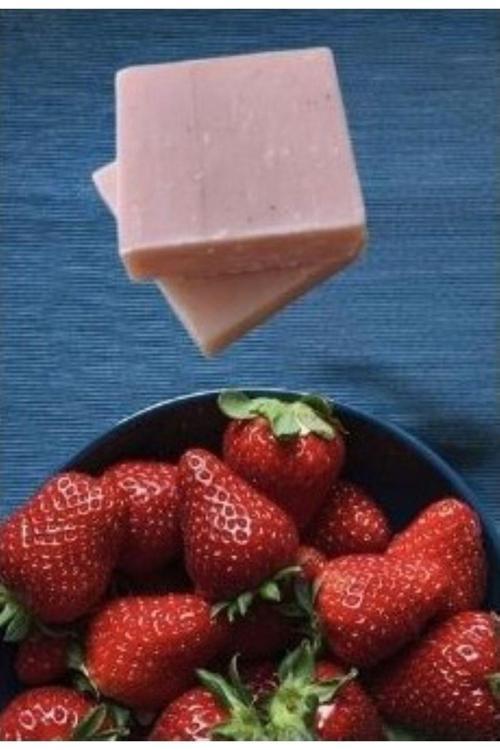 El Yapımı Silifke Çilek Sabunu 250 Gr