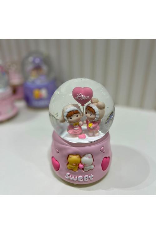 Sevgili Çift Motorlu Işıklı Müzikli Büyük Boy Kar Küresi Tky0407