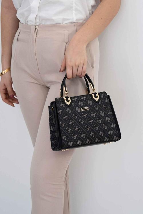 Kadın El ve Çapraz Çanta