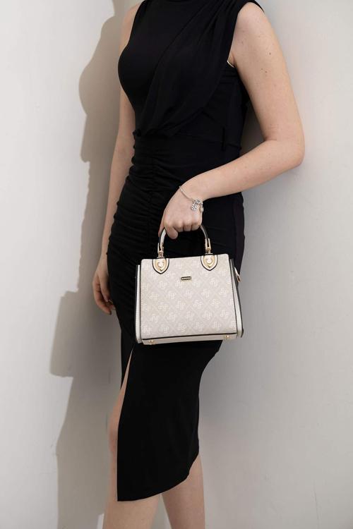 Kadın El ve Çapraz Çanta