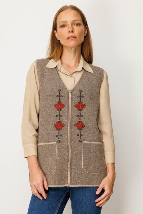 V Yaka Nakış İşlemeli Kısa Kadın Yün Yelek 25002