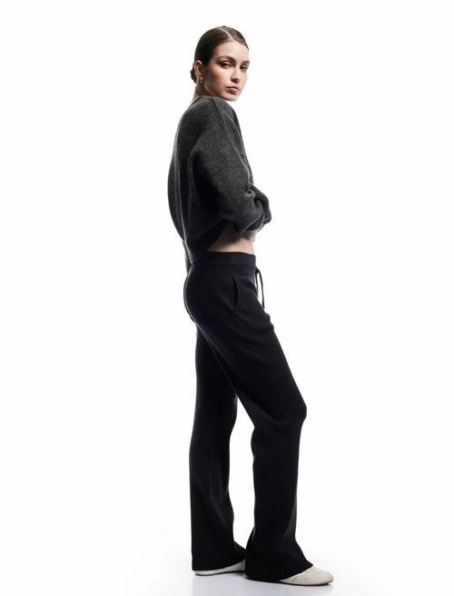 Beli Bağcıklı Cepli Yüksek Bel Düz Bol Paça Kadın Triko Pantolon 6WAK40001HT