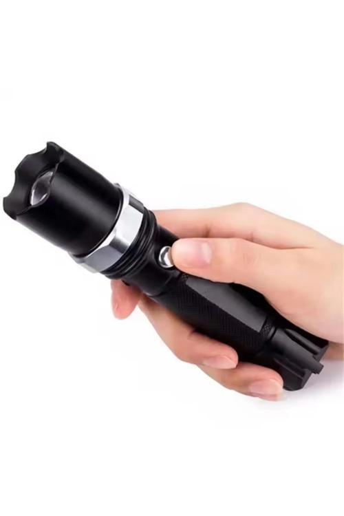 Km-105 El Feneri Pilli Zoomlu Kamp Feneri 3000 Lümen