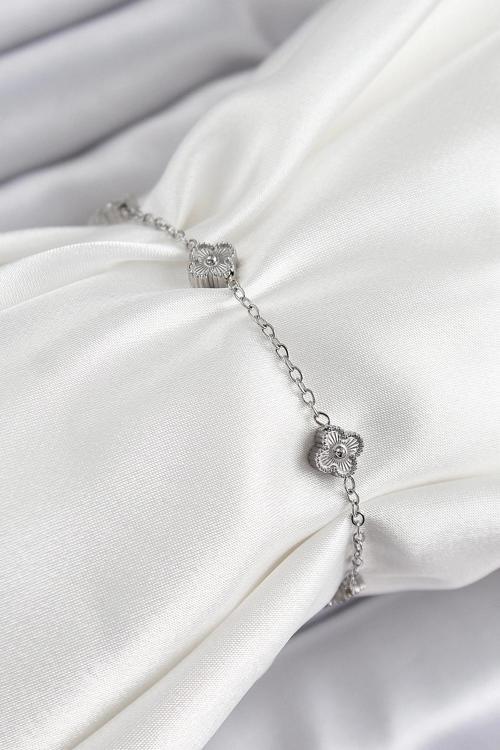 316L Çelik Yonca Model Gümüş Renk Kadın Bileklik