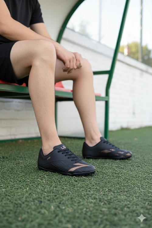 Titan Siyah Orjinal Ürün Çim Saha Halı Saha Erkek Futbol Ayakkabı