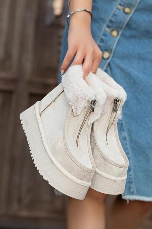 Santa Kürk Astarlı  Önden Fermuarlı Kalın Taban Bağcıklı Rahat Kadın Bot