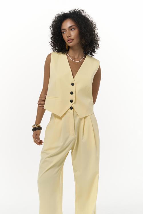 Kaylee Üçgen Detay Kısa Sarı Yelek