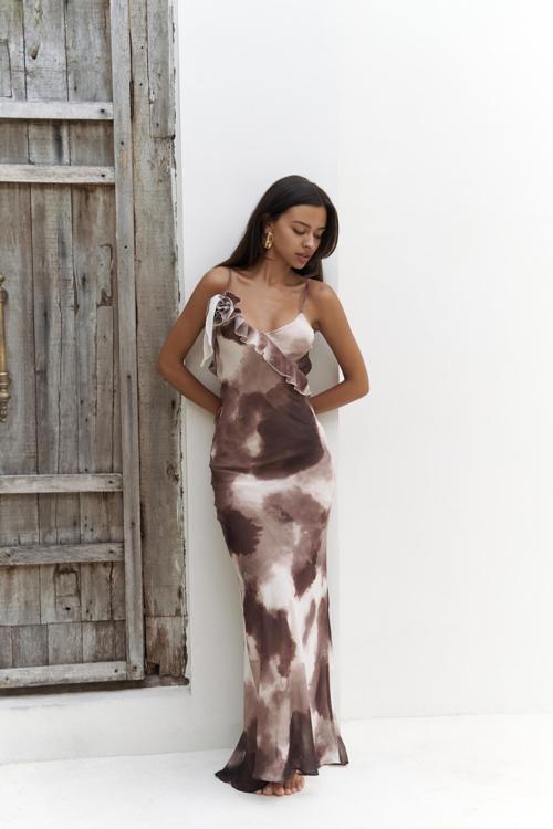 Purtyas Fırfır Detaylı Kahve Uzun Elbise