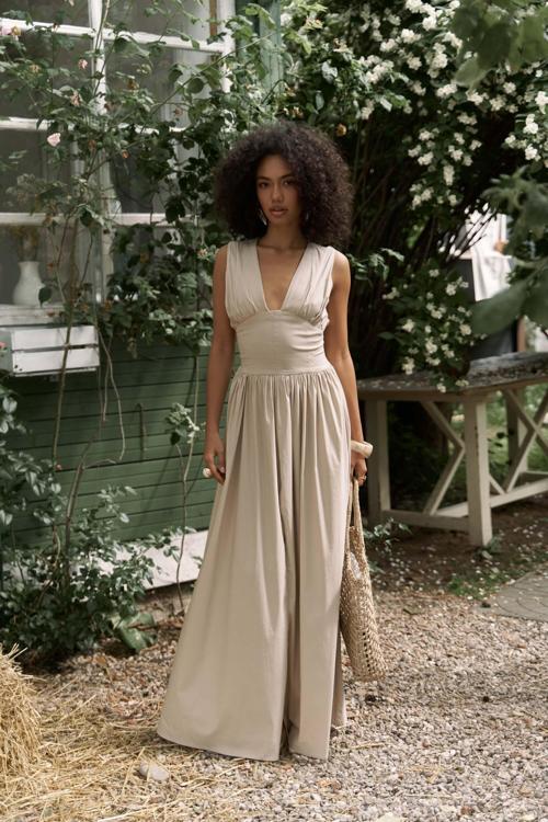 Emilia Korse Detay Taş Uzun Elbise