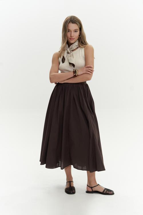 Amaya Bilek Hizasında Pileli Kahve Etek