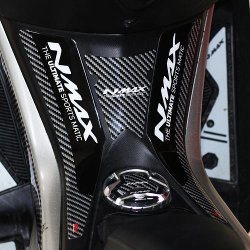 Yamaha NMAX 125 / 155 2015-2020 Uyumlu Tank Pad Siyah-Karbon
