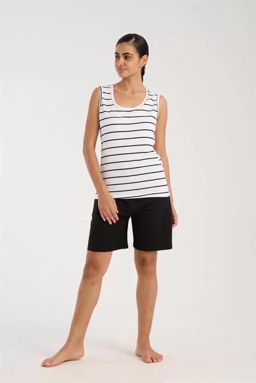 Kadın Kalın Askılı Beyaz Şortlu Pijama Takımı