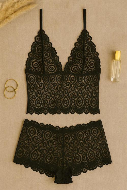 Kadın Siyah Dantel Bralet Şort Takımı – Şık, Zarif ve Feminen İç Giyim