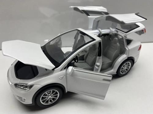 Tesla Model X Metal Araba 23 Cm Sesli Işıklı Kapılar Bagaj Kaput Açılır Oyuncak Demir Araç Tesla
