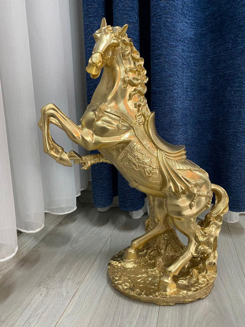 Dekoratif Şahlanan At Biblo Polyester Heykel