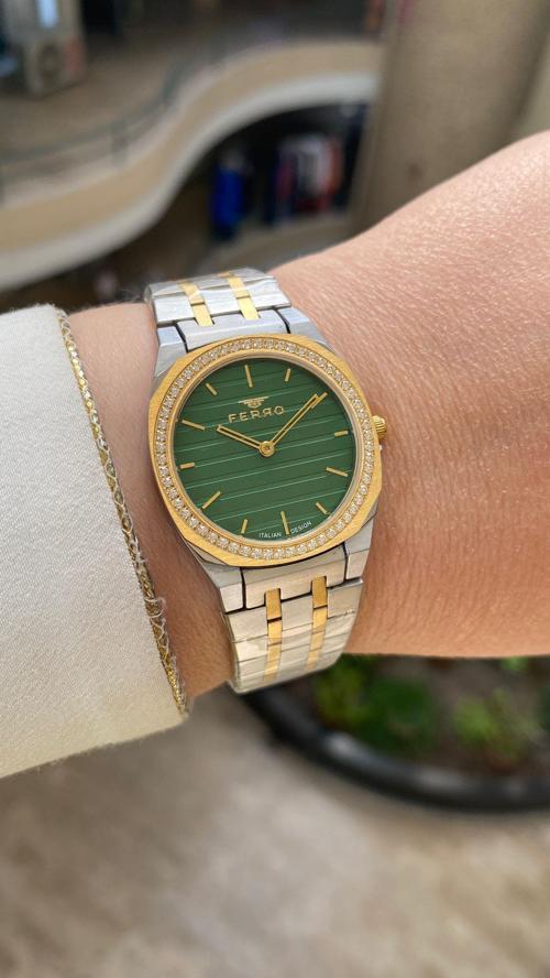 Quartz Çelik Altın/Gri Yeşil Kadran 32 mm Kelebek Kilit Kadın Kol Saati