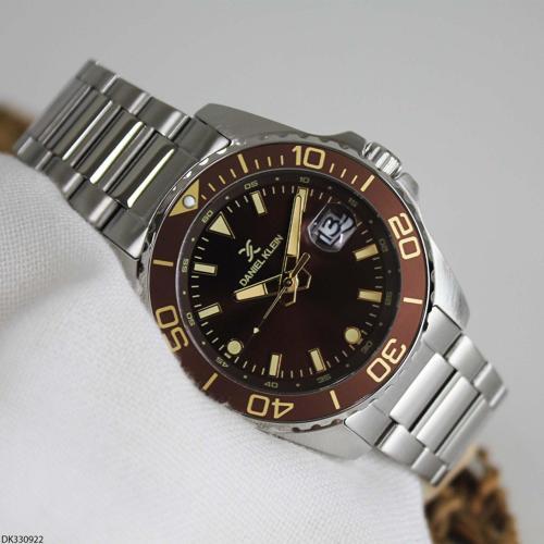 DK330922 Çelik Kordonlu Erkek Kol Saati