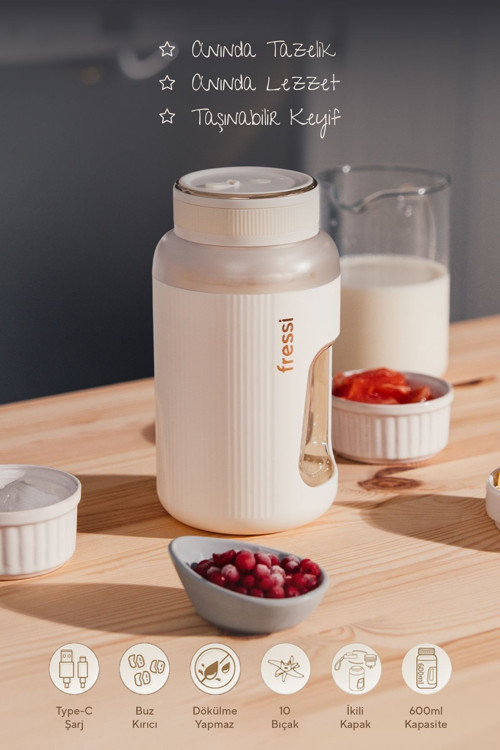 Kişisel Smoothie Blender Taşınabilir Şarjlı Öğütücü Fonksiyon Krem Smothie Blendır 80W 600Ml Fr-Bl07