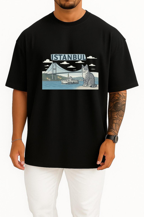 Oversize İstanbul - Kedi Ve Boğaz Köprüsü Göğüs Tasarımlı Unisex T-Shirt