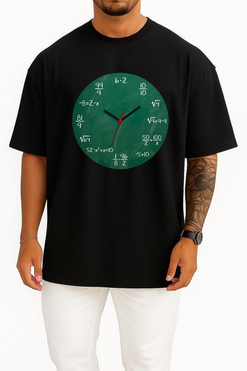 Oversize Matematik Çarpma Bölme Toplama Saati Göğüs Baskılı Unisex T-Shirt