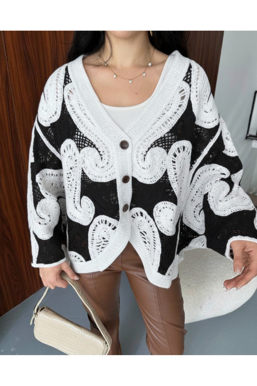 Tığ İşi Desenli İki Renkli Siyah Krem Örme Hırka - Oversize Süzene Hırka