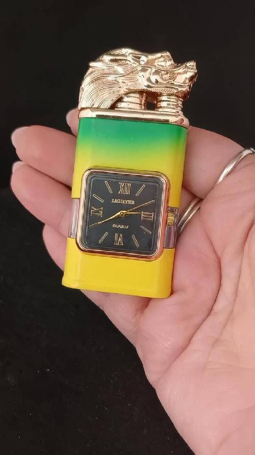 Gold Ejderha Başlıklı Neon Renkli Saatli Çakmak