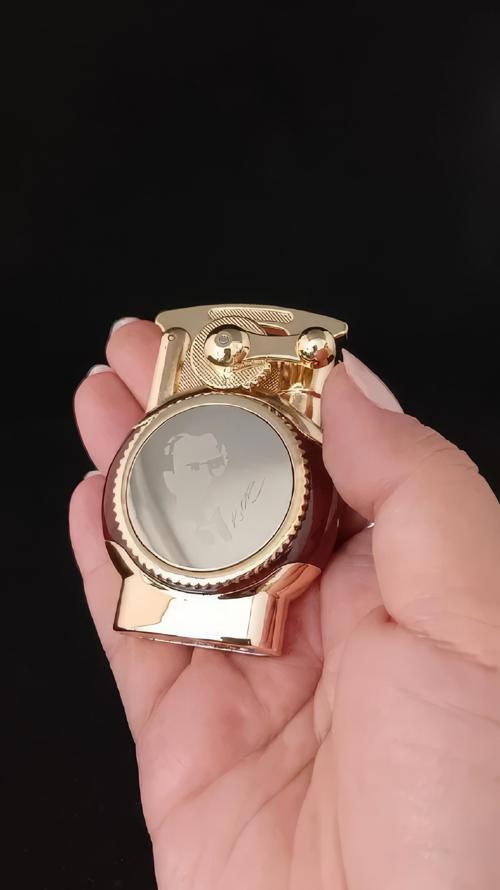 Lüks Metal Gövde Atatürk Figürlü Özel Tasarım Jet Alev Çakmak