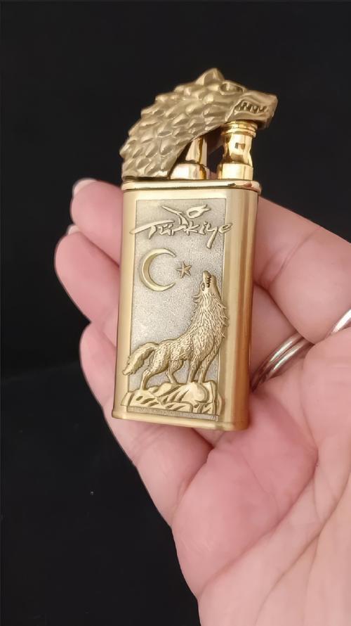 Gold Kaplama Kurt Figürlü Türkiye Temalı Jet Alevli Çakmak