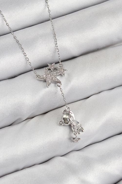 BFS Pirinç Zirkon Taşlı Sallantılı Ayıcıklı Yıldız Model Gümüş Renk Kadın Kolye