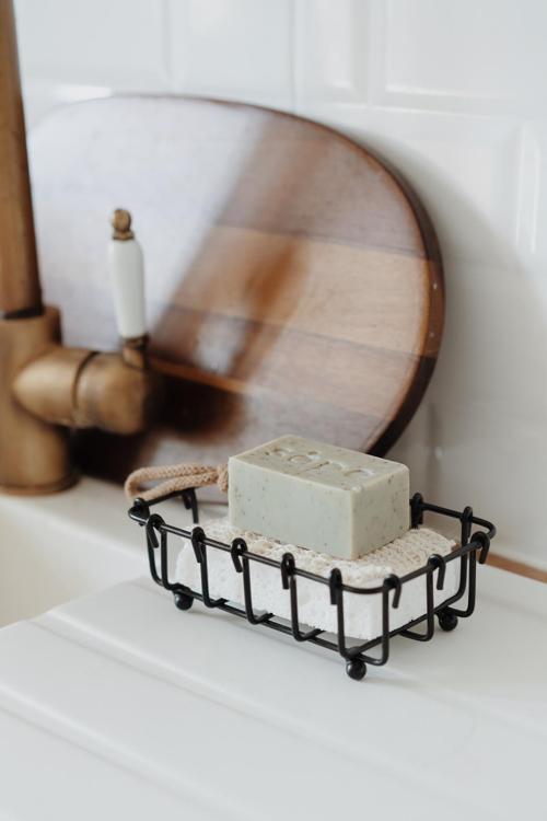 Siyah Metal Katı Sabunluk