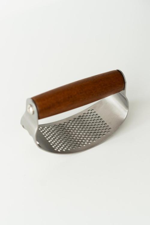 Akasya Saplı Sarımsak Ezici