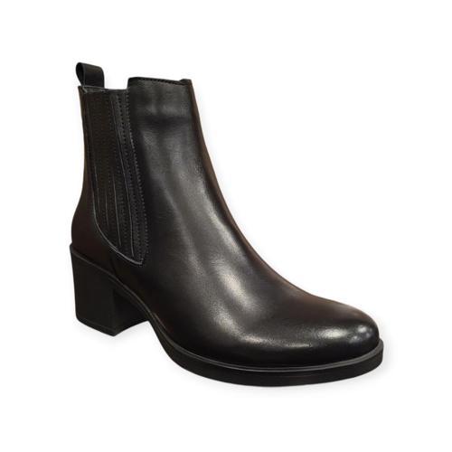 25021503K TOPUKLU KLASİK DERİ KADIN BOT