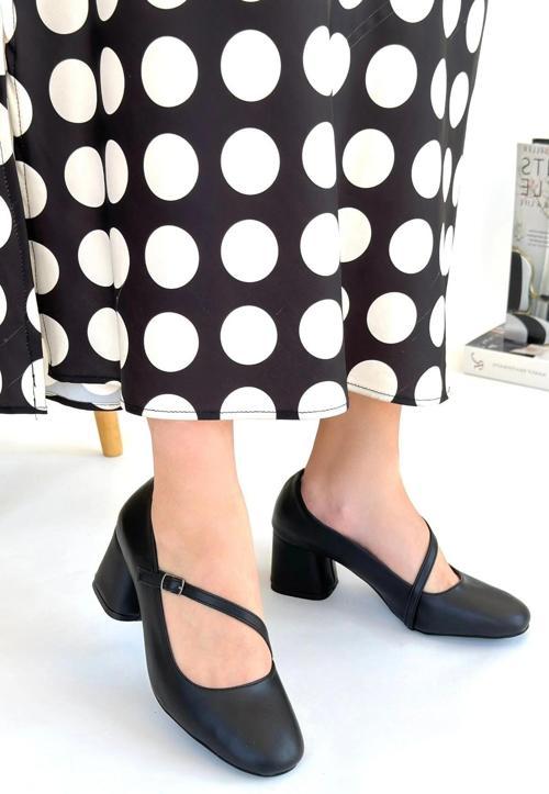 Kier Siyah Cilt Topuklu Ayakkabı