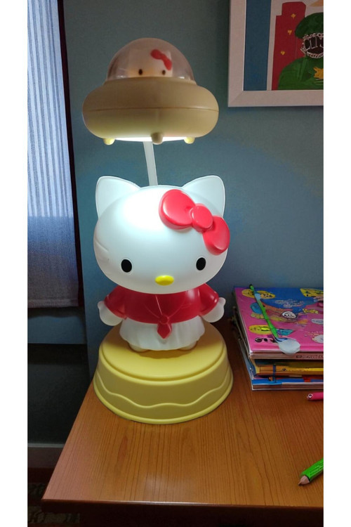 Hello Kitty Kalemlikli Masa Üzeri Gece Lambası Boyut :25Cm