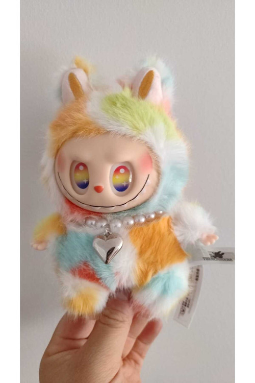 Labubu Kolyeli Model 17 Cm Peluş Görsel İle Birebir Özel Kutusunda Gelmektedir