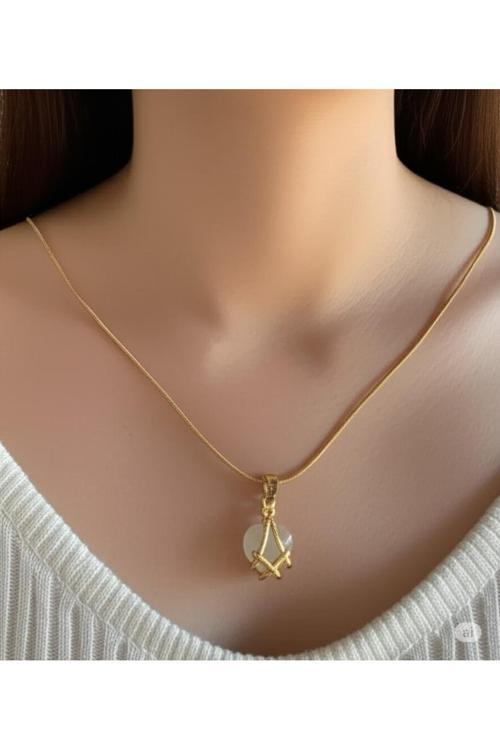 Şık Tasarımlı 45 Cm Gold Renk Çelik Kolye – Doğal Taş Detaylı