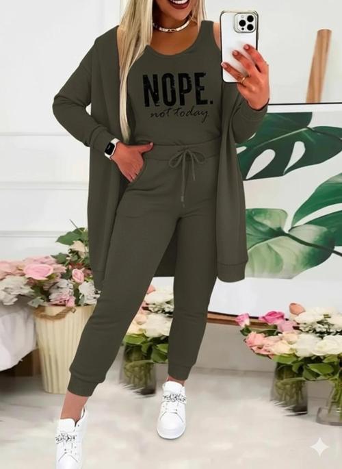 MDB Kadın Askılı Yuvarlak Yaka Yazılı Viskon Iki Iplik Bluz Ceket Ve Pantolon 3lü Takım