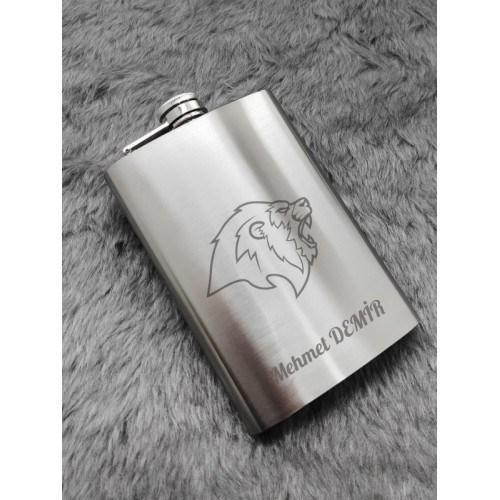 Unutulmaz Anlar İçin Sevgiliye İsime Kişiye Özel Hediye Aslan Temalı 9 Oz Çelik Cep Matara 266 ML