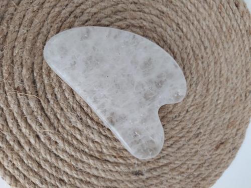 Doğaltaş Kristal Kuvars Yüz Masaj Taşı Gua Sha Kalp Kesim