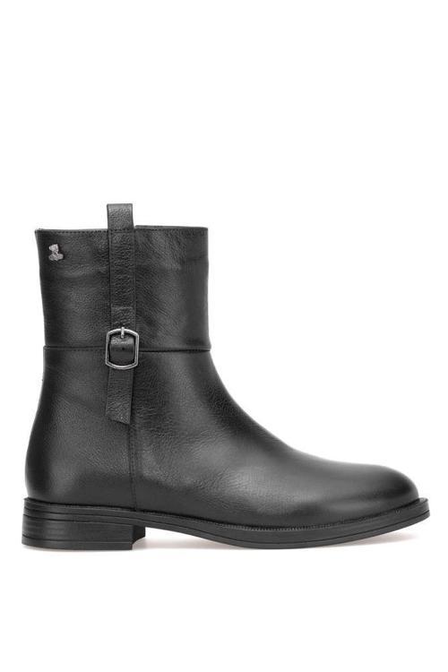 2552701K DÜZ TOPUK KLASİK DERİ KADIN BOT